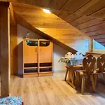 Goscinne Zbojnik 3*