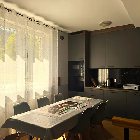 Goscinne Zbojnik Πανσιόν